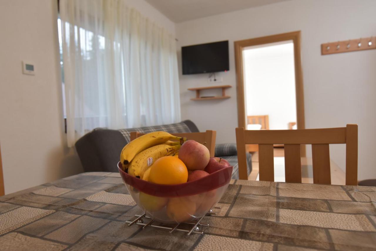 Apartments Villa Deja Τζαχορίνα Εξωτερικό φωτογραφία