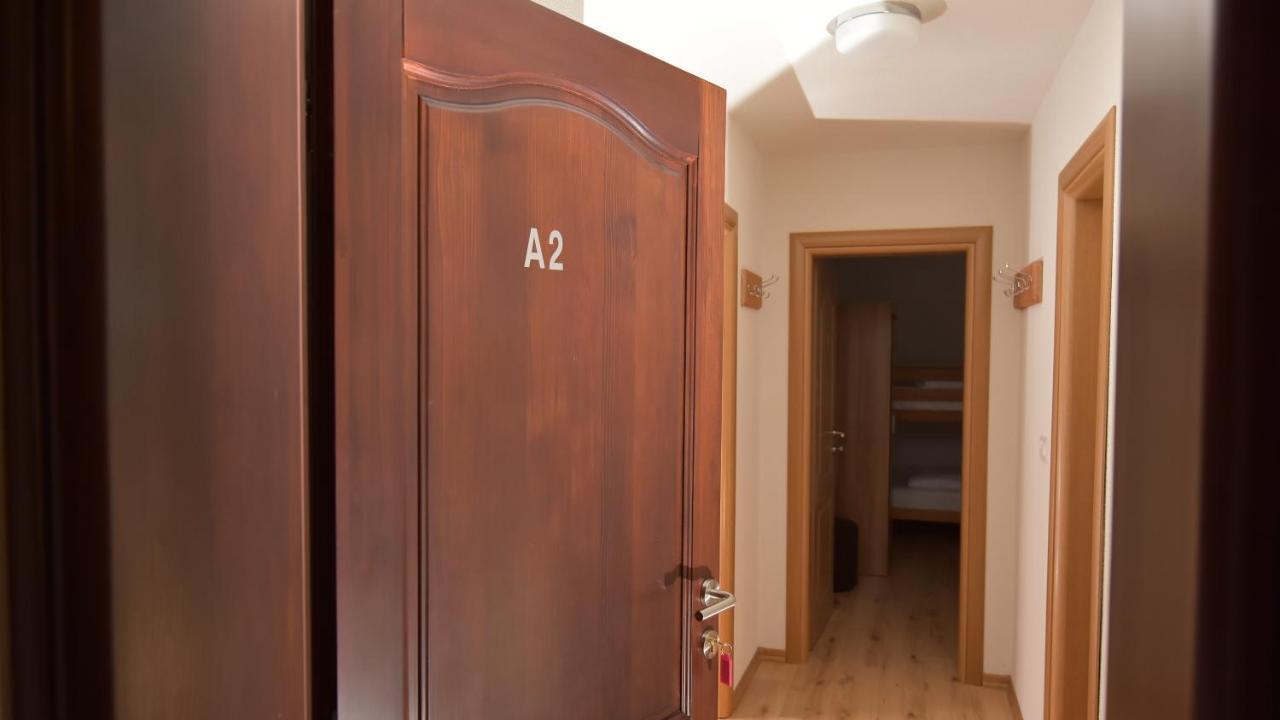 Apartments Villa Deja Τζαχορίνα Εξωτερικό φωτογραφία