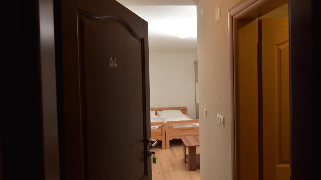 Apartments Villa Deja Τζαχορίνα Εξωτερικό φωτογραφία