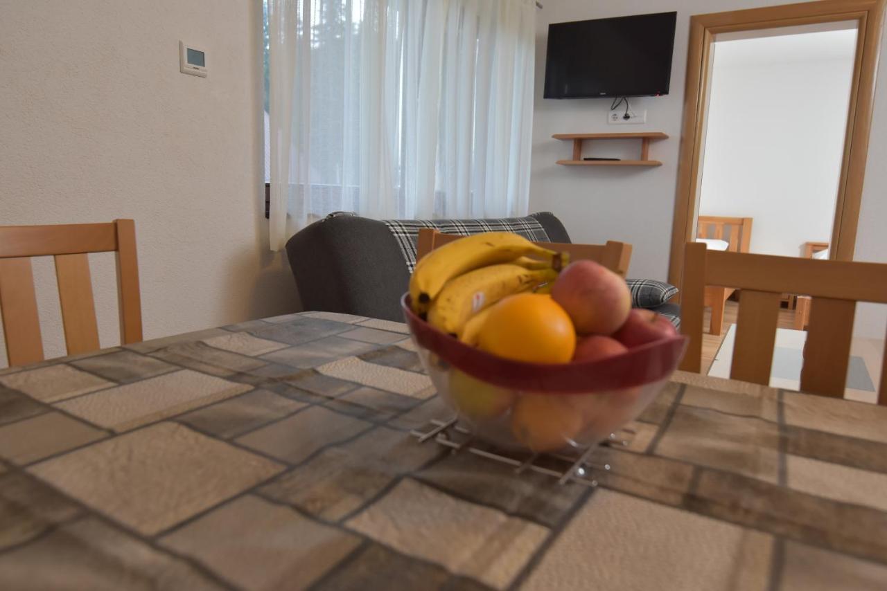 Apartments Villa Deja Τζαχορίνα Εξωτερικό φωτογραφία