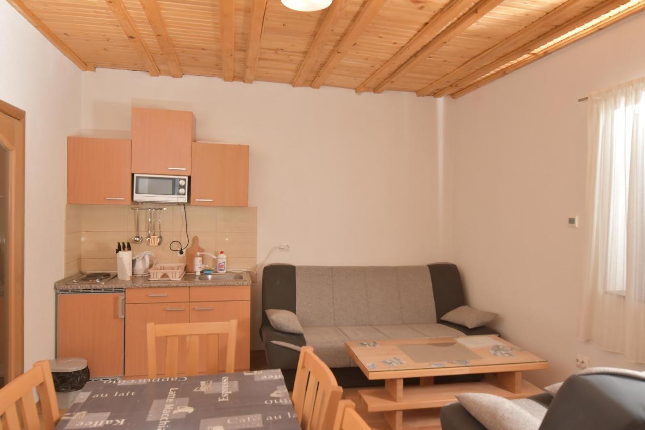 Apartments Villa Deja Τζαχορίνα Εξωτερικό φωτογραφία